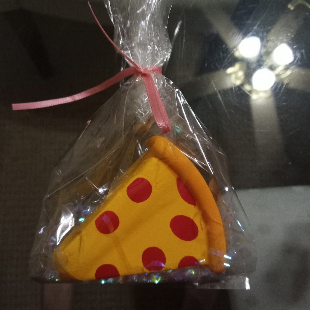 Small pizza slow rising squishy.😍🍕